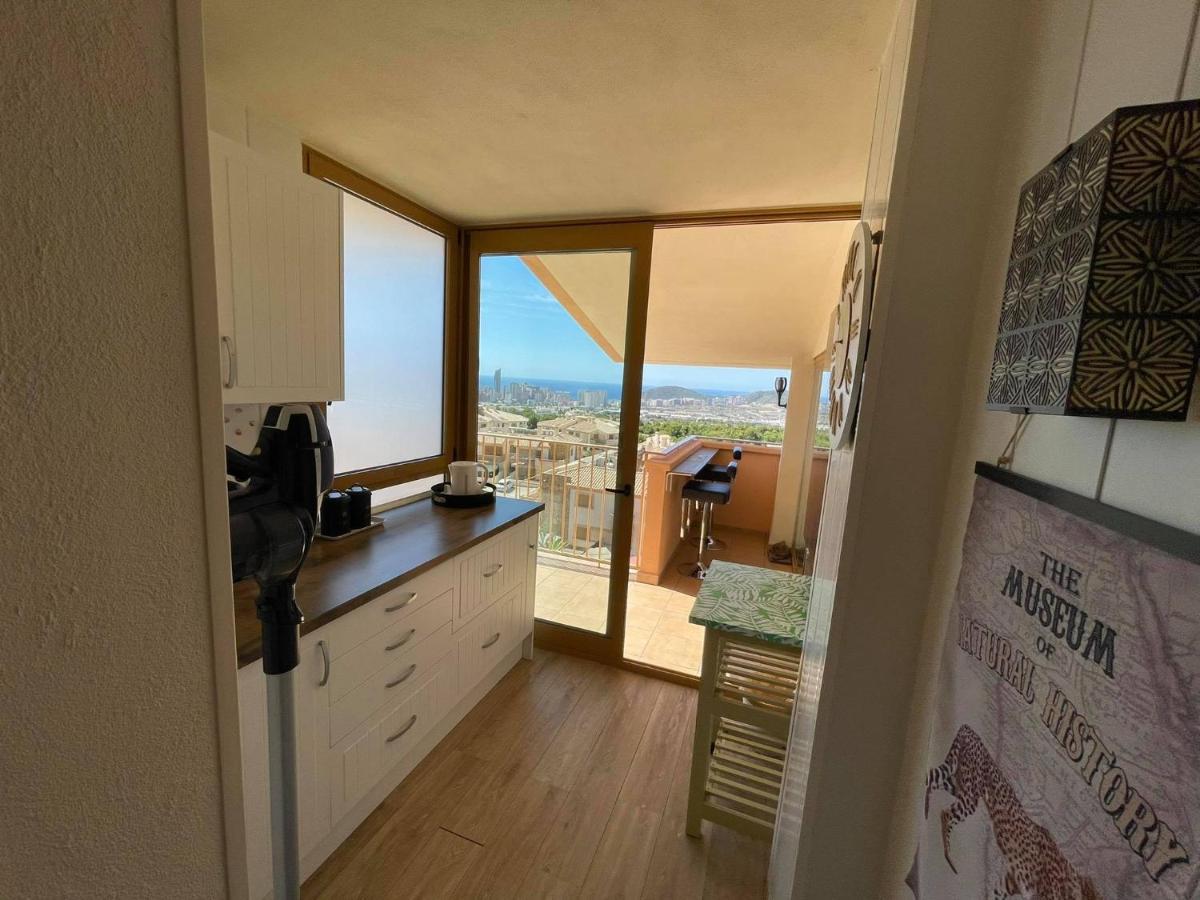 2 Bed Penthouse Apartment - Sea Views - Sleeps 4 Finestrat Exterior foto